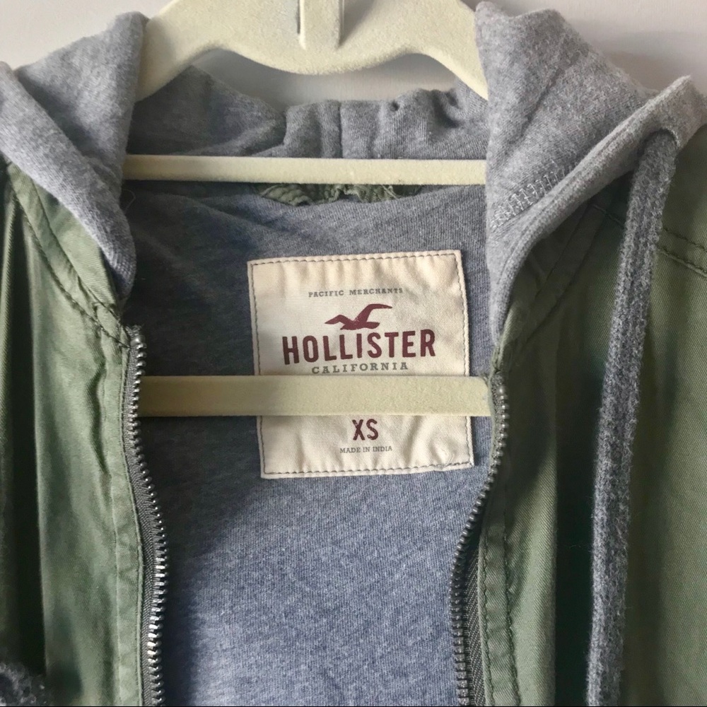 Hollister Army Green Bomber Jacket with Hoodie - Picture 5 of 8